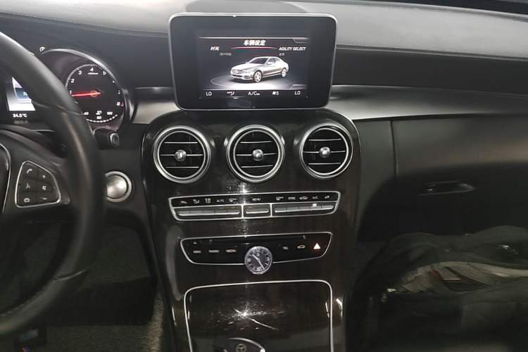 Used Mercedes-Benz C-Class 2015 C 200 L Audio And AC Panel