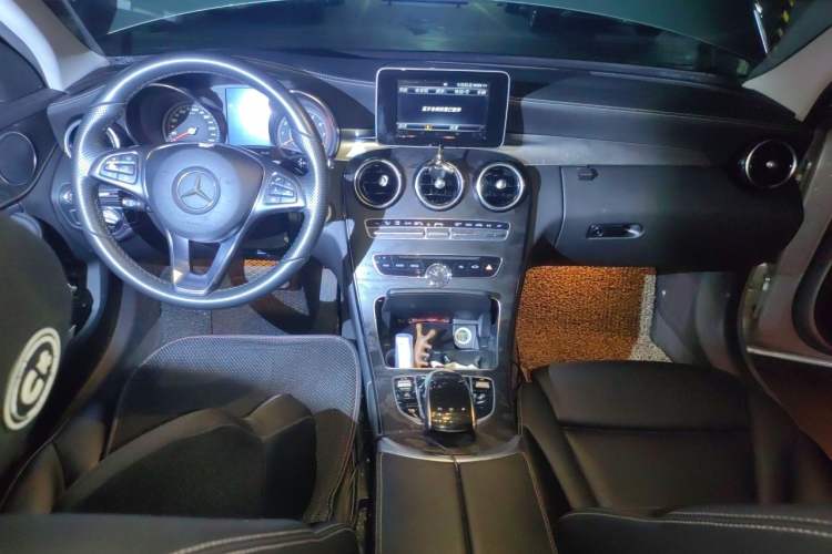 Used Mercedes-Benz C-Class 2015 Restyled C 180 L Sport Edition Center Console