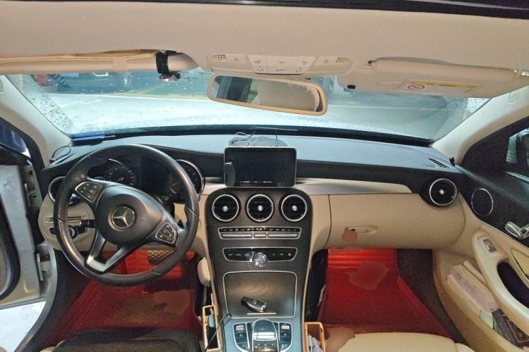 Used Mercedes-Benz C-Class 2015 Restyled C 180 L Sport Edition Center Console