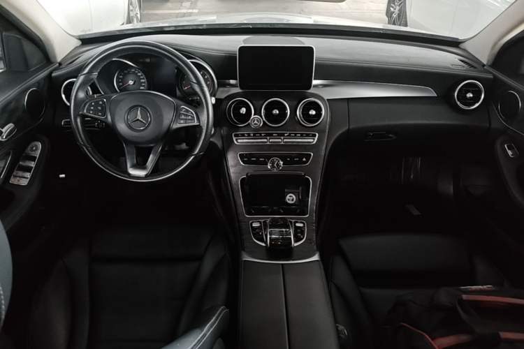Used Mercedes-Benz C-Class 2015 C 180 L Sport Edition Center Console