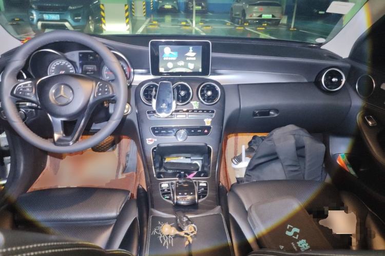 Used Mercedes-Benz C-Class 2015 Facelift C 200 L Center Console