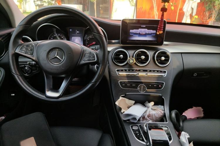 Used Mercedes-Benz C-Class 2015 C 200 L Sport Edition Center Console