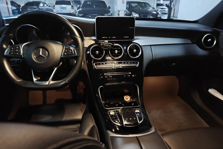 Used Mercedes-Benz C-Class 2015 C 200 Sport Edition Center Console