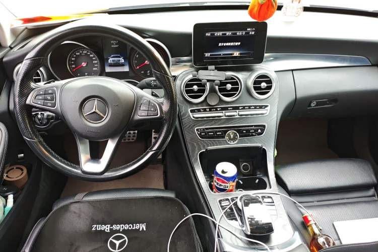 Used Mercedes-Benz C-Class 2015 C 200 station wagon Center Console