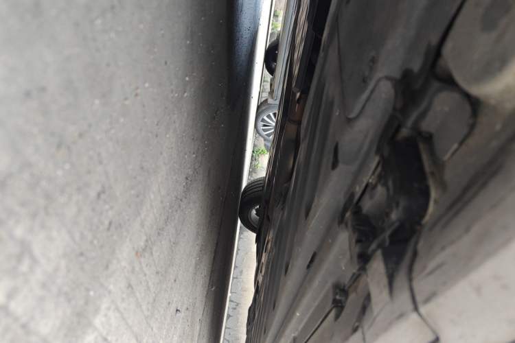 Used Mercedes-Benz C-Class 2015 C 200 L Sport Edition Chassis Front Left