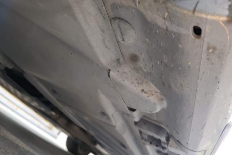 Used Mercedes-Benz C-Class 2015 Revised C 200 L Sport Edition Chassis Front Left