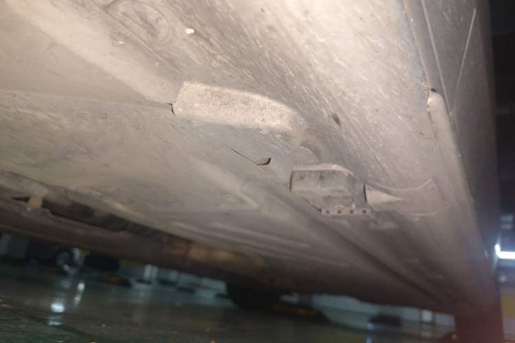 Used Mercedes-Benz C-Class 2015 Revised C 200 L Sport Edition Chassis Front Left