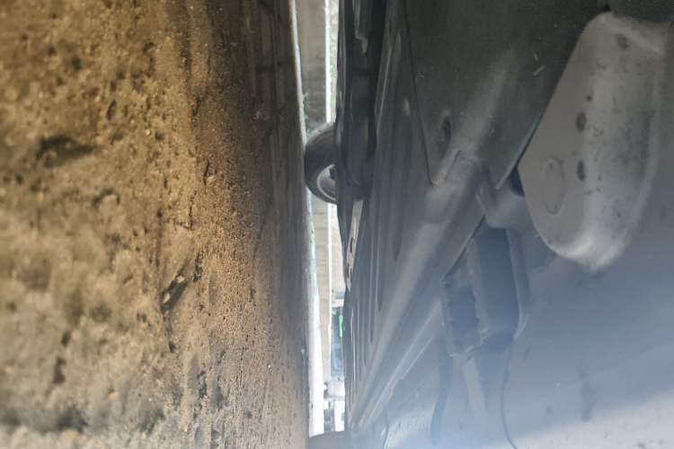 Used Mercedes-Benz C-Class 2015 C 200 station wagon Chassis Front Left