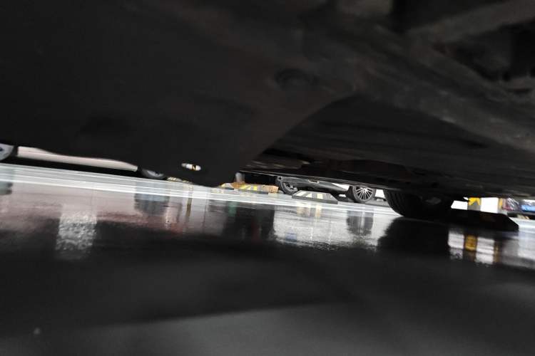 Used Mercedes-Benz C-Class 2015 C 200 Sport Edition Chassis Front Left