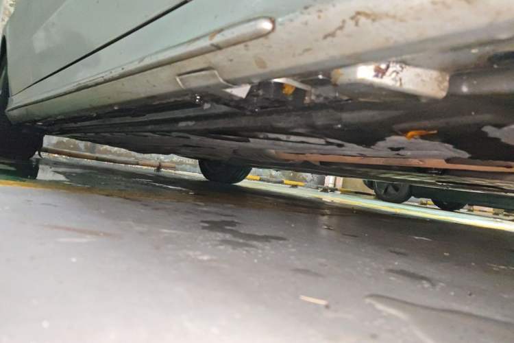 Used Mercedes-Benz C-Class 2015 Restyled C 180 L Sport Edition Chassis Front Right