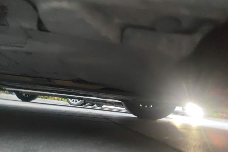 Used Mercedes-Benz C-Class 2015 Facelift C 180 L Chassis Front Right