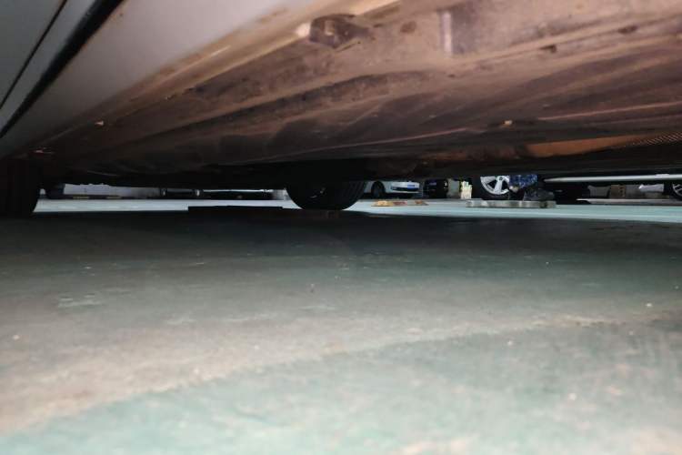 Used Mercedes-Benz C-Class 2015 C 200 L 4MATIC Sport Edition Chassis Rear Left