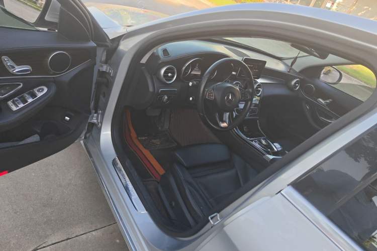 Used Mercedes-Benz C-Class 2015 Facelift C 180 L Driver Seat