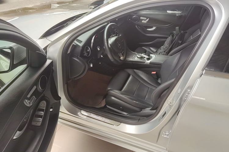 Used Mercedes-Benz C-Class 2015 Revised C 200 L Sport Edition Driver Seat
