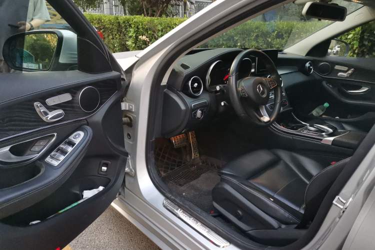 Used Mercedes-Benz C-Class 2015 Revised C 200 L Sport Edition Driver Seat