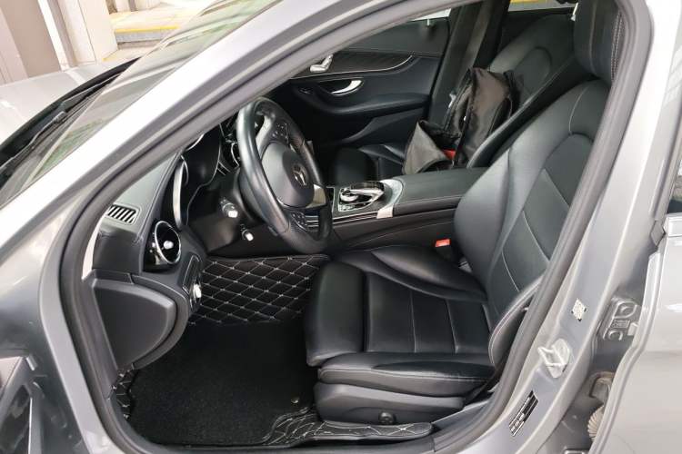 Used Mercedes-Benz C-Class 2015 Revised C 200 L Sport Edition Driver Seat