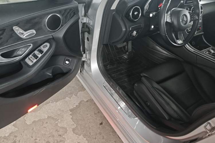 Used Mercedes-Benz C-Class 2015 C 180 L Sport Edition Driver Seat