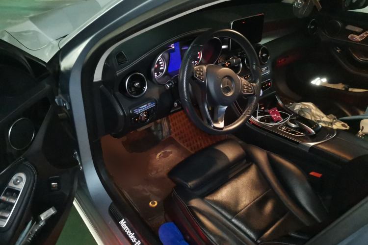 Used Mercedes-Benz C-Class 2015 Revised C 200 L Sport Edition Driver Seat