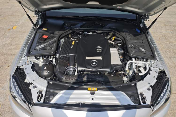 Used Mercedes-Benz C-Class 2015 C 200 station wagon Engine Bay