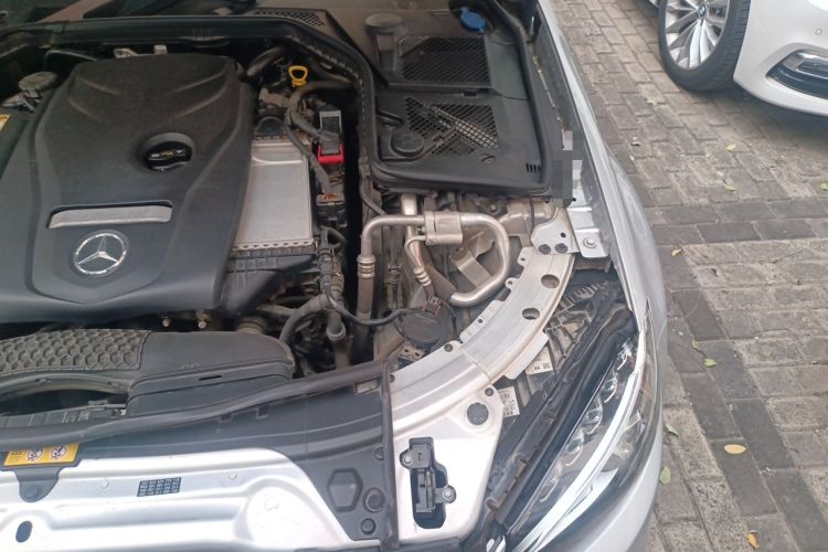 Used Mercedes-Benz C-Class 2015 C 200 L Sport Edition Engine Bay Left