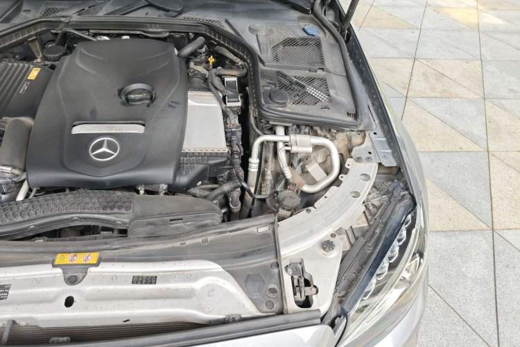 Used Mercedes-Benz C-Class 2015 Revised C 200 L Sport Edition Engine Bay Left