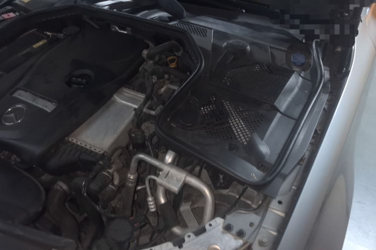 Used Mercedes-Benz C-Class 2015 C 200 station wagon Engine Bay Left