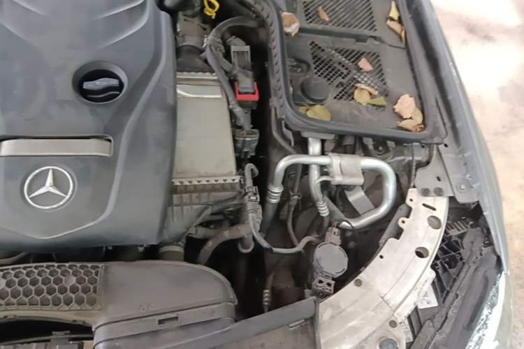 Used Mercedes-Benz C-Class 2015 C 260 L Sport Edition Engine Bay Left