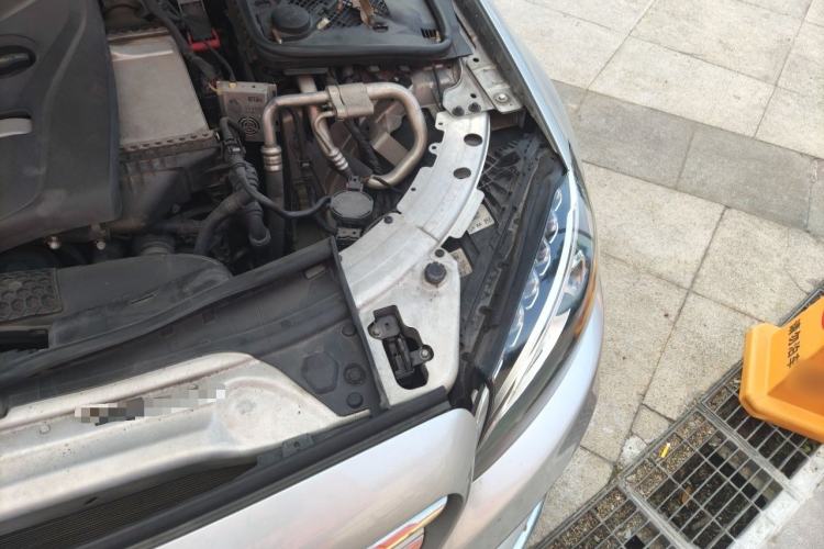 Used Mercedes-Benz C-Class 2015 C 200 L Sport Edition Engine Bay Left