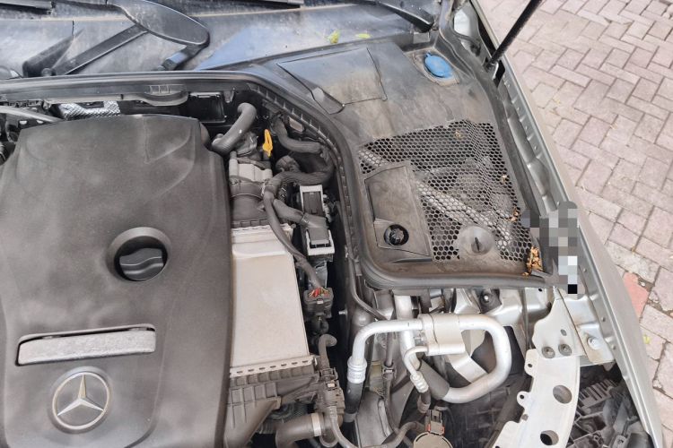 Used Mercedes-Benz C-Class 2015 C 200 station wagon Engine Bay Left