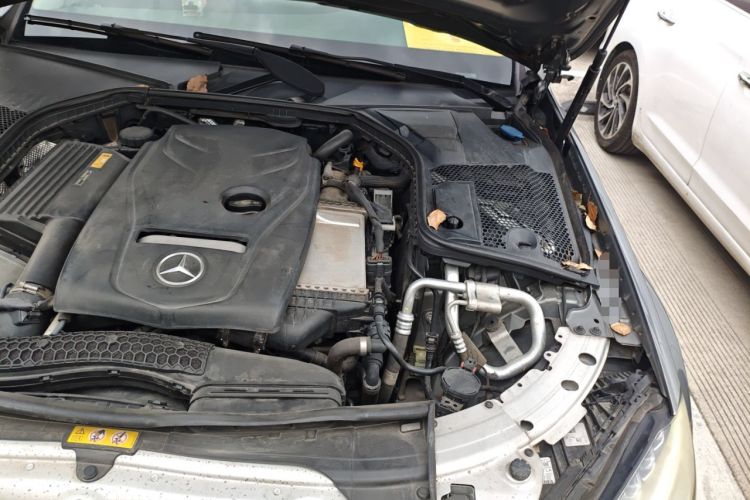 Used Mercedes-Benz C-Class 2015 C 200 station wagon Engine Bay Left