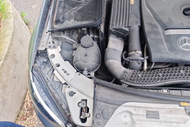 Used Mercedes-Benz C-Class 2015 Revised C 200 L Sport Edition Engine Bay Right