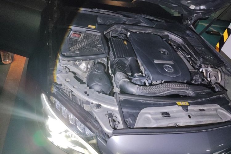 Used Mercedes-Benz C-Class 2015 Facelift C 200 L Engine Bay Right