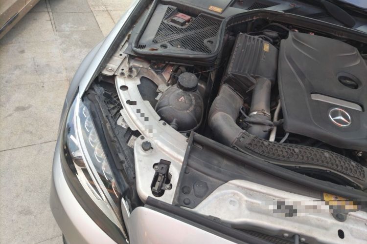 Used Mercedes-Benz C-Class 2015 C 200 L Sport Edition Engine Bay Right