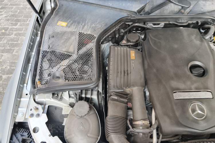 Used Mercedes-Benz C-Class 2015 C 200 station wagon Engine Bay Right