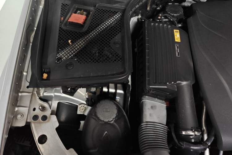 Used Mercedes-Benz C-Class 2015 C 200 Sport Edition Engine Bay Right