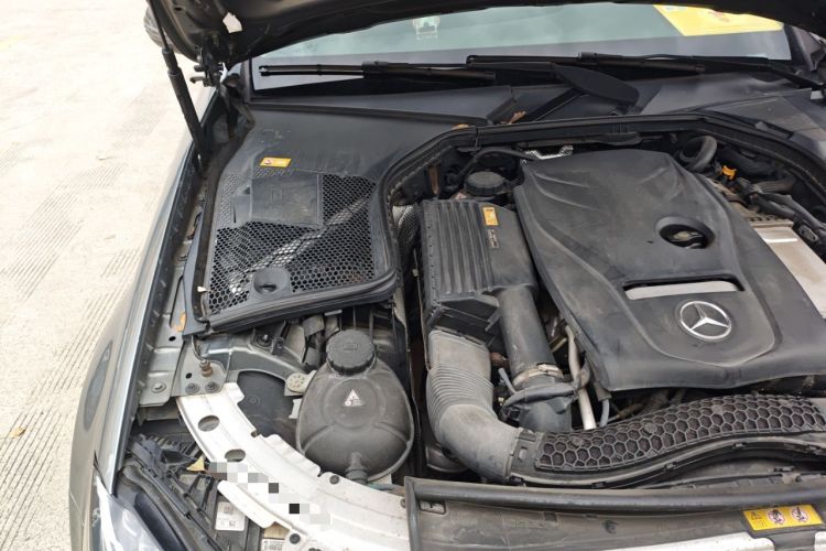 Used Mercedes-Benz C-Class 2015 C 200 station wagon Engine Bay Right