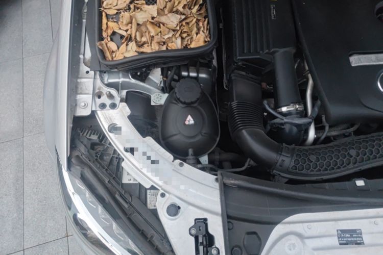 Used Mercedes-Benz C-Class 2015 Facelift C 180 L Engine Bay Right