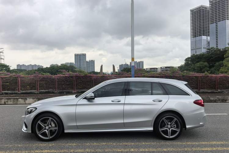 Used Mercedes-Benz C-Class 2015 C 200 station wagon Exterior 10