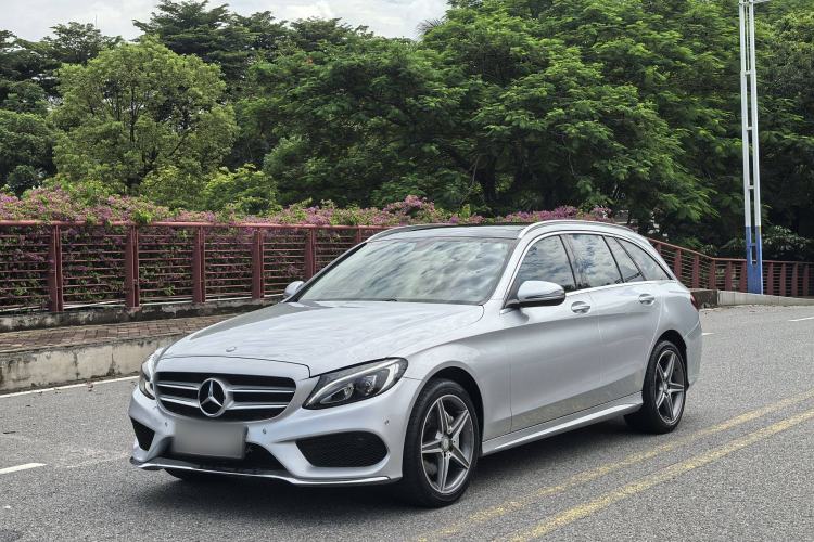 Used Mercedes-Benz C-Class 2015 C 200 station wagon Exterior 2
