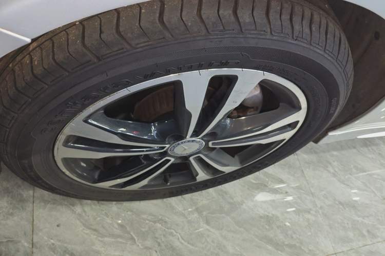 Used Mercedes-Benz C-Class 2015 C 200 Sport Edition Exterior 4