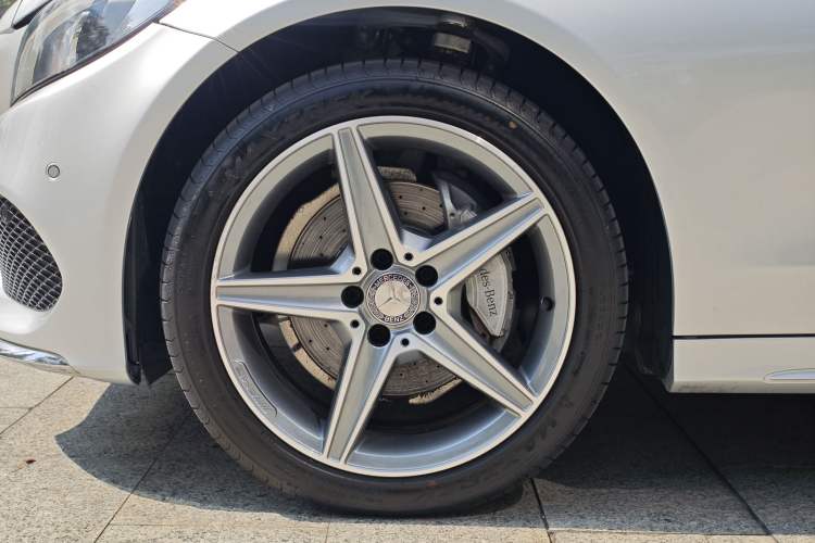 Used Mercedes-Benz C-Class 2015 C 200 station wagon Exterior 6