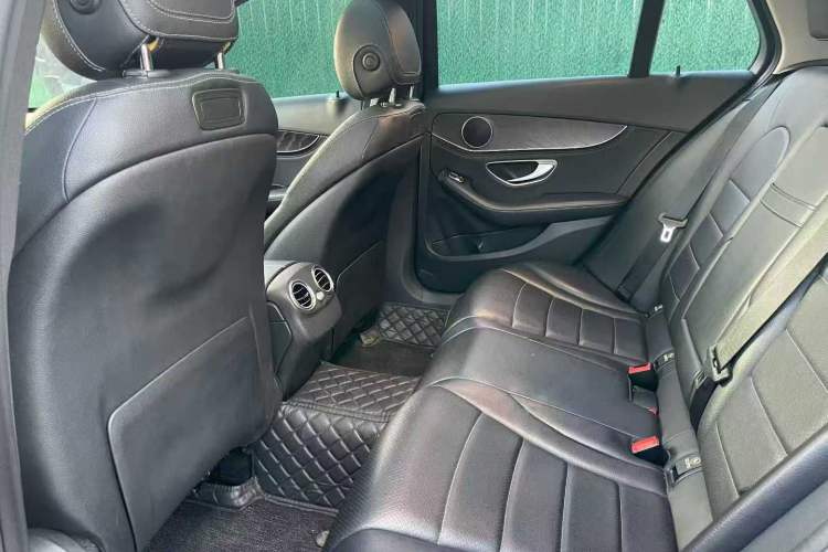 Used Mercedes-Benz C-Class 2015 C 200 station wagon Exterior 7