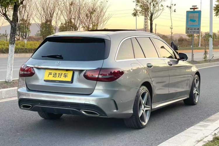 Used Mercedes-Benz C-Class 2015 C 200 station wagon Exterior 8