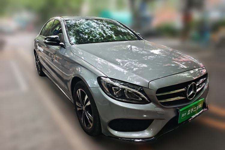 Used Mercedes-Benz C-Class 2015 C 200 Sport Edition Front Right 45 Deg