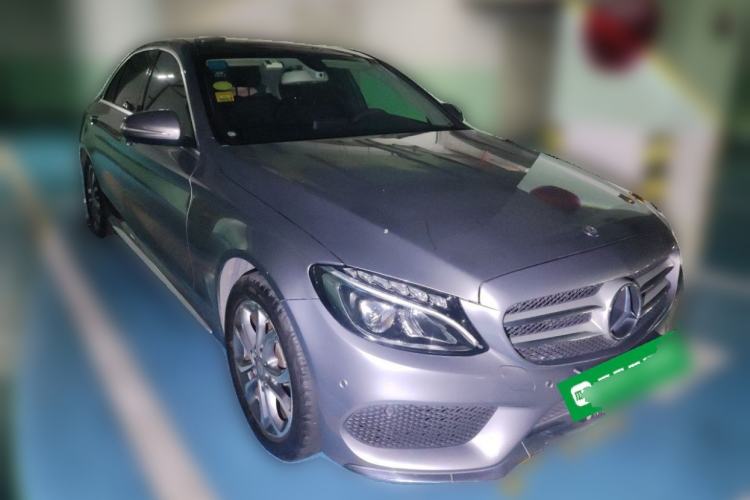 Used Mercedes-Benz C-Class 2015 Facelift C 200 L Front Right 45 Deg