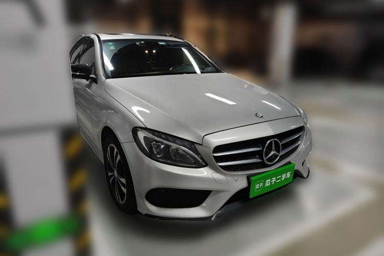 Used Mercedes-Benz C-Class 2015 C 200 Sport Edition Front Right 45 Deg
