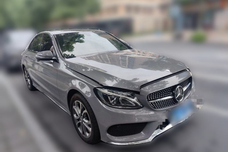 Used Mercedes-Benz C-Class 2015 C 200 Sport Edition Front Right 45 Deg