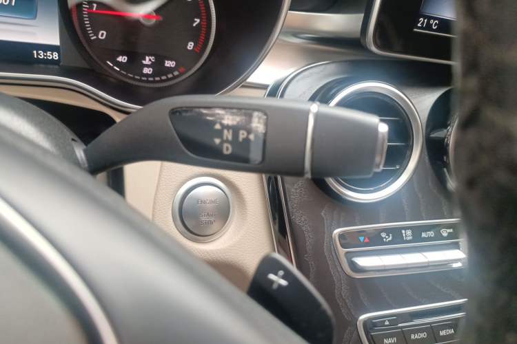 Used Mercedes-Benz C-Class 2015 C 200 L Sport Edition Gear Lever