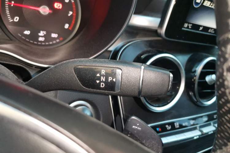 Used Mercedes-Benz C-Class 2015 Revised C 200 L Sport Edition Gear Lever