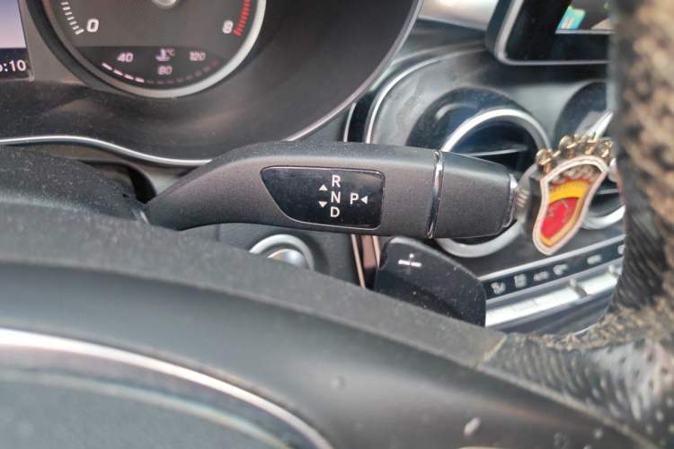 Used Mercedes-Benz C-Class 2015 Revised C 200 L Sport Edition Gear Lever